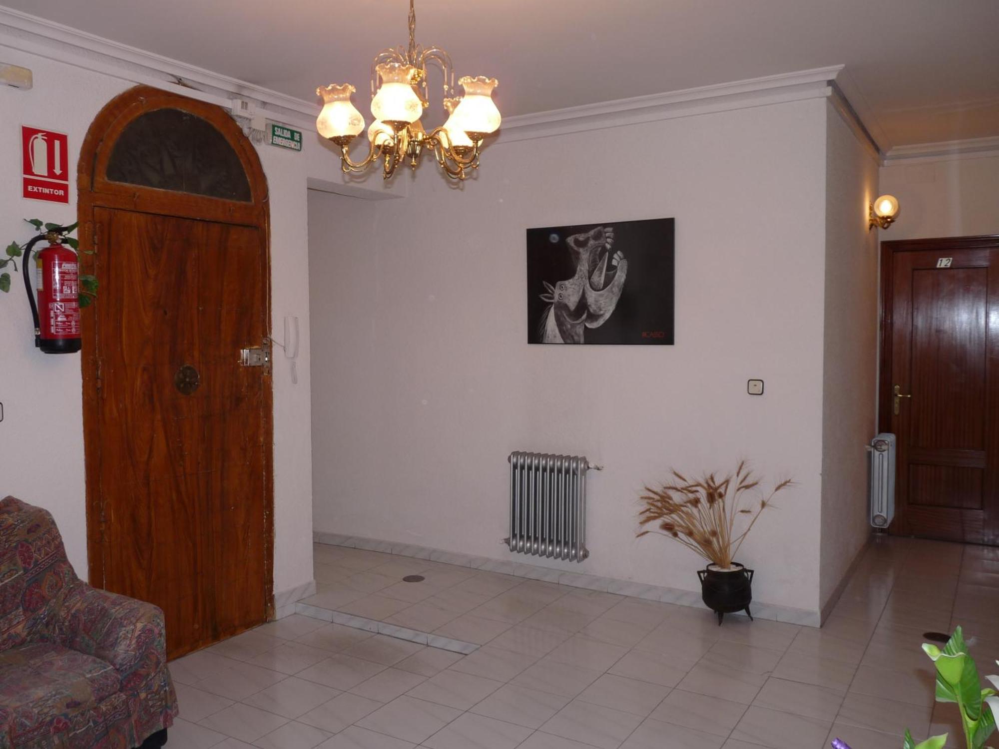 Hostal Fernandez Madrid Exteriér fotografie