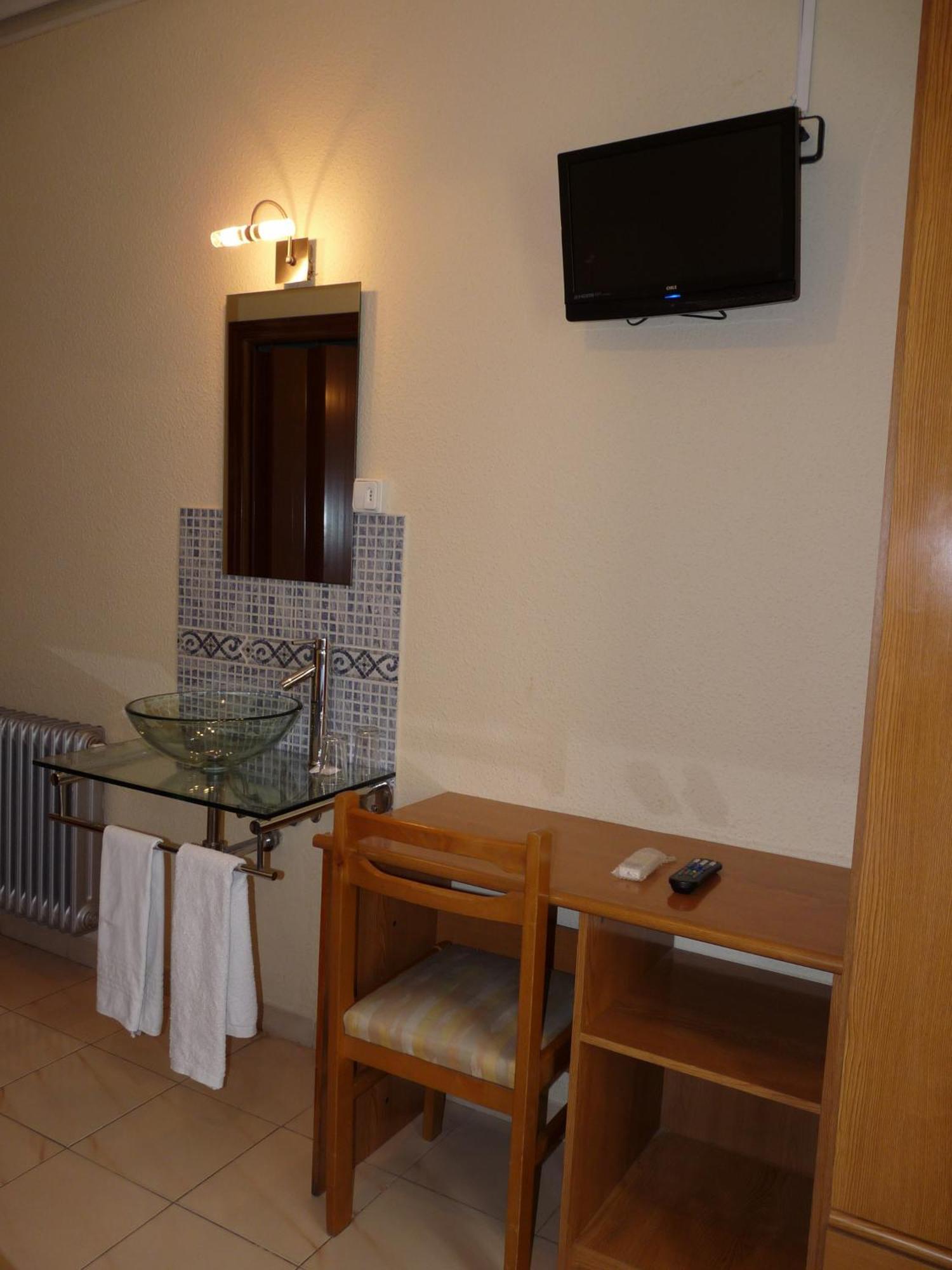 Hostal Fernandez Madrid Exteriér fotografie
